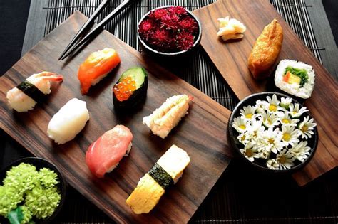 Introduction about Sushi Japanese Traditional Food - Japan Shore Excursions