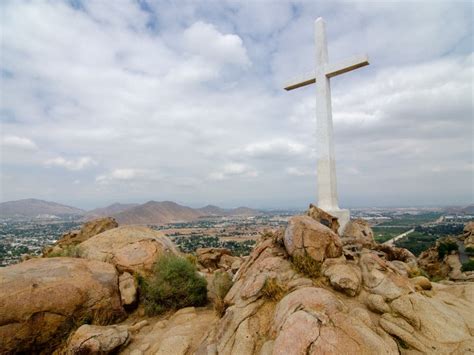 Hundreds Expected To Climb Mount Rubidoux For Easter Sunrise Service | Banning, CA Patch