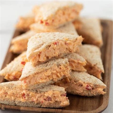 Pimento cheese sandwich - easy pimento sandwich recipe