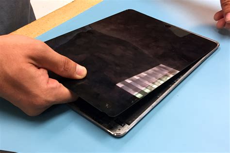 iPad Air 2 LCD Removal and Replacement: How To Do It Yourself