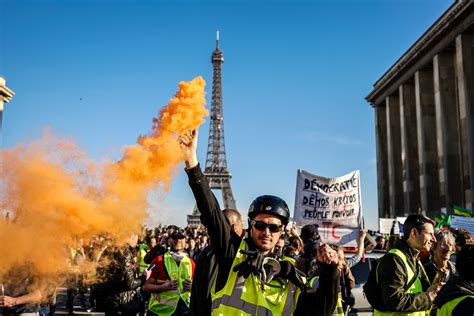 protest_yellow_vest_france_paris-2 - Vision of Humanity