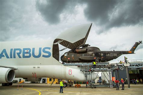 Airbus Tests Loading System for Outsized Military Cargo on Beluga