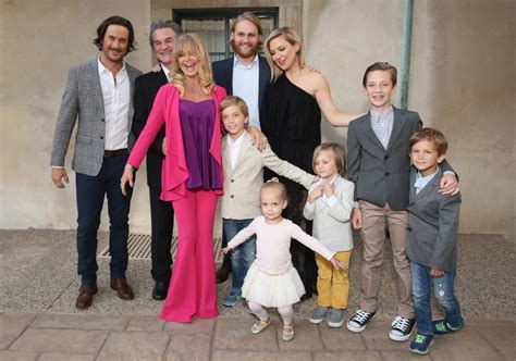 Goldie Hawn And Kurt Russell Spend Day With Kate Hudson's Daughter Rani ...