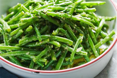 Green Bean Nicoise Salad Recipe [Easy Side Dish] — The Mom 100