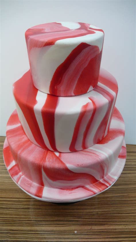 red marble effect wedding cake | Red marble effect created w… | Flickr