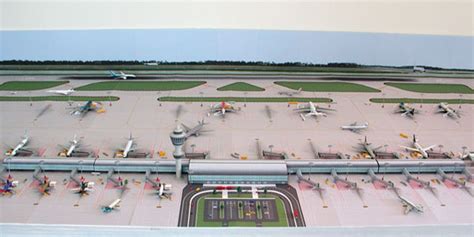 1-400-single2-runway-model-airport-600 | Airport Diorama Designs