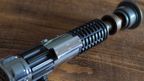 Obi-Wan Kenobi Force FX Elite Lightsaber review | Space