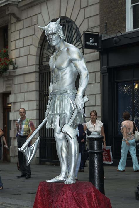 Silver Gladiator london street statue www.streets-united.com | Living statue, Statue