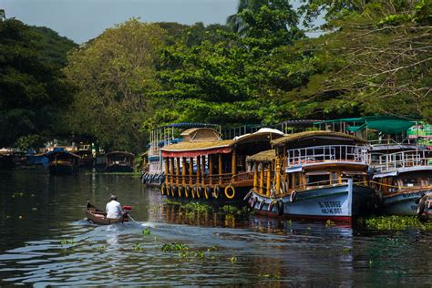 Guide To The Alleppey Backwaters In Kerala - Lost With Purpose