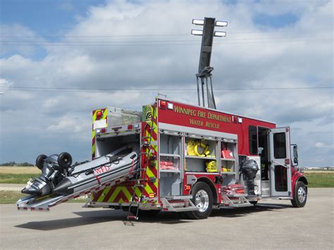 Winnipeg Fire Department - Water Rescue | Fort Garry Fire Trucks - Fire & Rescue