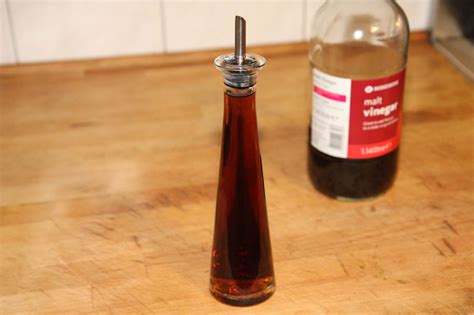 Sarsons small 200 ml vinegar bottle can not be refilled any more