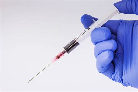 doctor holding syringe, syringe, various, blood, doctor, hand, hands, health | Piqsels