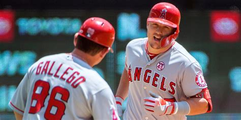 Mike Trout sets career high in home runs