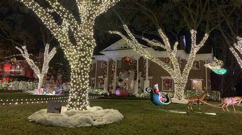 5 best Christmas light displays in Houston - Axios Houston