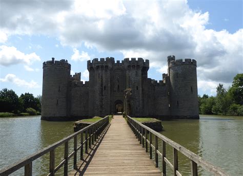 A Visit to Bodiam Castle - Postcard from Suffolk