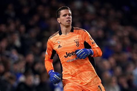 Juventus ease fears after Wojciech Szczesny complained about chest ...