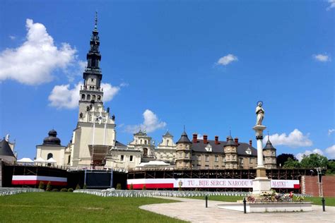 From Krakow: Czestochowa Jasna Gora Monastery Tour in Krakow