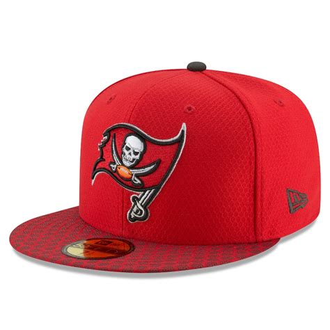 Men's Tampa Bay Buccaneers New Era Red 2017 Sideline Official 59FIFTY ...