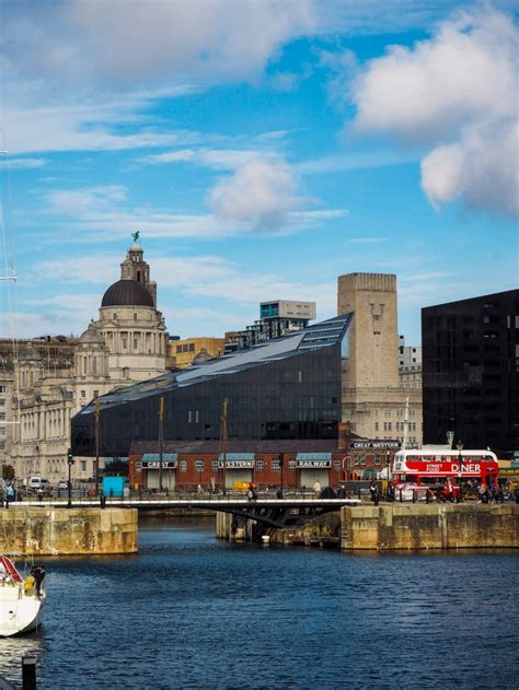 Why the Liverpool Docks are one of the most beautiful places in the ...