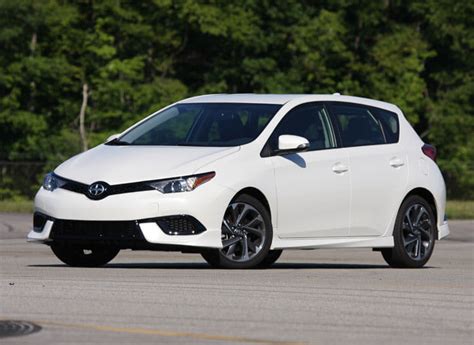 Driving the Scion iM Hatchback - Consumer Reports