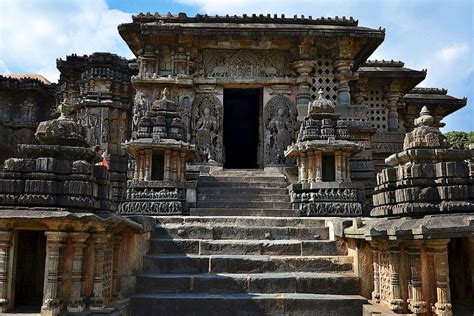 Halebidu Temple- Great significance of the ancient Indian architecture - Gudlu Blog