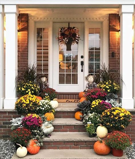 Easy And Simple Fall Porch Decoration Ideas You Must Try 18 | Fall front porch decor, Fall ...