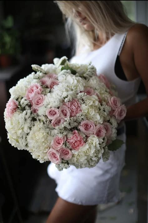 Bouquet of hydrangeas and garden roses by Mercury Flowers