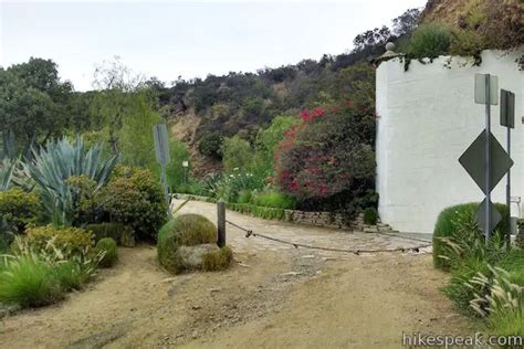 Lake Hollywood Reservoir Trail | Los Angeles | Hikespeak.com