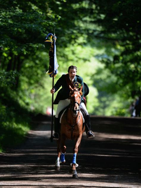 In pictures: Hawick Common Riding - BBC News