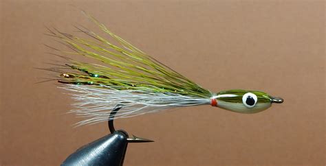 Emerald Shiner - Thunder Creek Streamer - Fly Tying - Maine Fly Fish