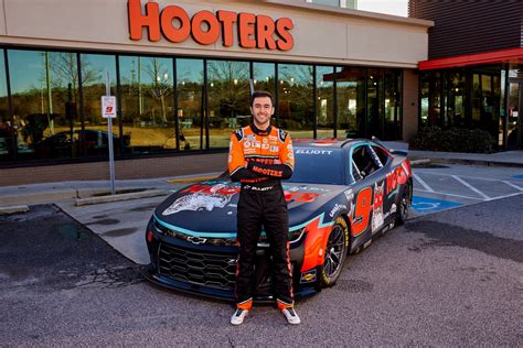 Jul 1 | Meet Chase Elliott and See the No.9 Hooters Night Owl Car at O ...