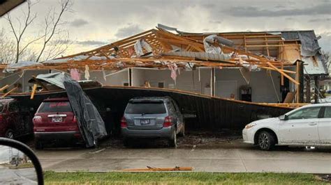 Dashcam video shows driver caught in Clarksville tornado | Fox Weather