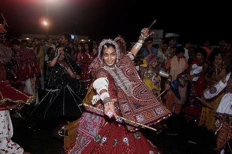 Gujarati Girl Performs Indias Traditional Garbha Editorial Stock Photo - Stock Image | Shutterstock