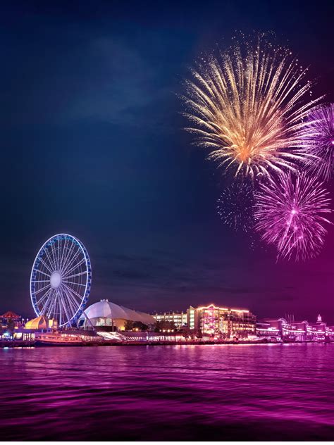 Navy Pier Fireworks | Chicago, IL | Jimmy Buffett's Margaritaville