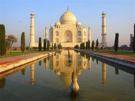 The world's most popular tourist attractions - CBS News