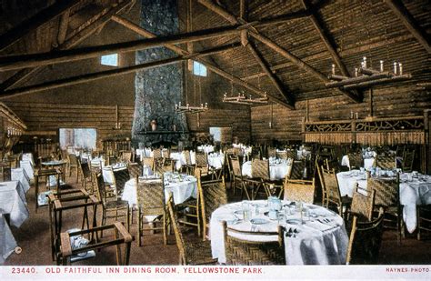 Old Faithful Inn Dining Room & Bear Pit Lounge, Yellowstone National Park, Wyoming - Le Continental