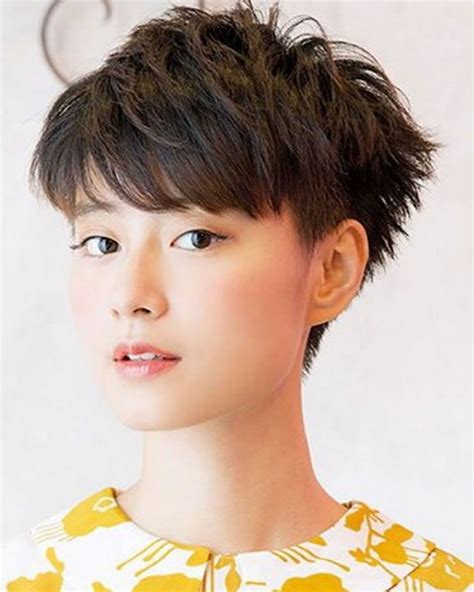 Pin von Cindy Storm-Jessett auf Asian Pixie HairTastic! | Frisuren ...