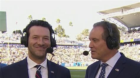 Tony Romo, Jim Nantz moved to sidelines during Packers-Chargers game