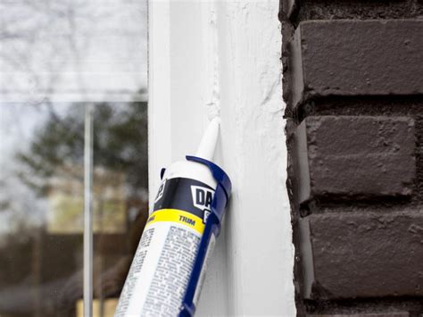 Window Caulking Practical Tips: Indoor & Outdoor | EarlyExperts