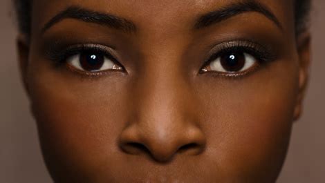 7 Reasons Why One of Your Eyes Is Smaller Than the Other | New Health Advisor