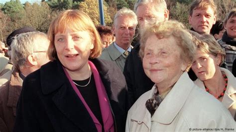 Angela Merkel′s mother, Herlind Kasner, dies aged 90 | News | DW | 10.04.2019