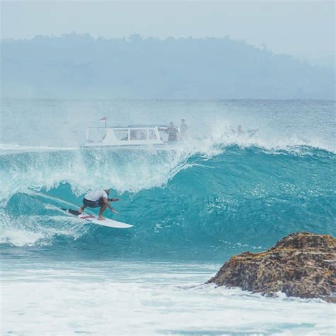 Mentawai Islands - The Complete Guide To Surfing In Paradise | Stoked For Travel