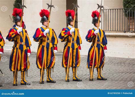 Papal Swiss Guard in Uniform Editorial Image - Image of military, elegance: 62783250