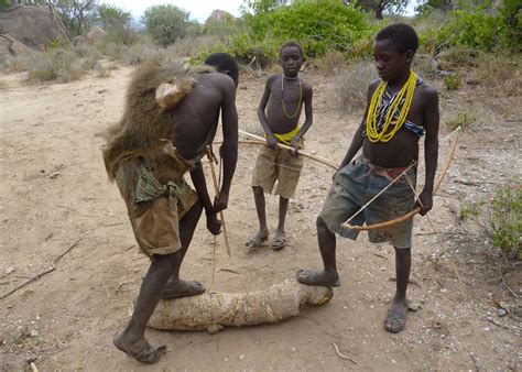 Walk with the hunter-gatherer Hadzabe Tribe | Audley Travel UK