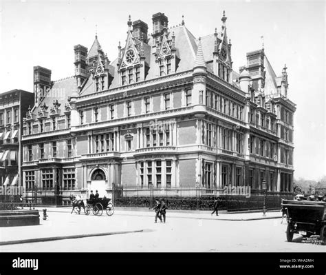 Cornelius Vanderbilt's Mansion on Fifth Avenue Stock Photo - Alamy