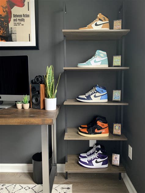 Office Sneaker Setup : r/Sneakers