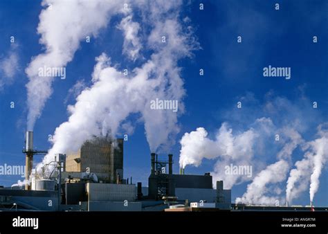 air pollution from pulp and paper mill, Dryden, Ontario, Canada Stock Photo - Alamy