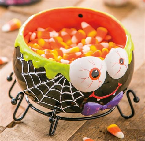 Keep treats on hand with a creepy Halloween candy bowl Table Halloween ...