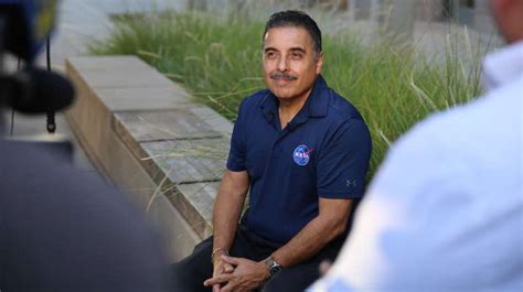 UC Regent and astronaut José Hernández shows students their dreams aren ...