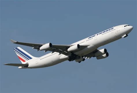 The Airbus A340-300 manufactured by Airbus is a long-range, four-engine ...